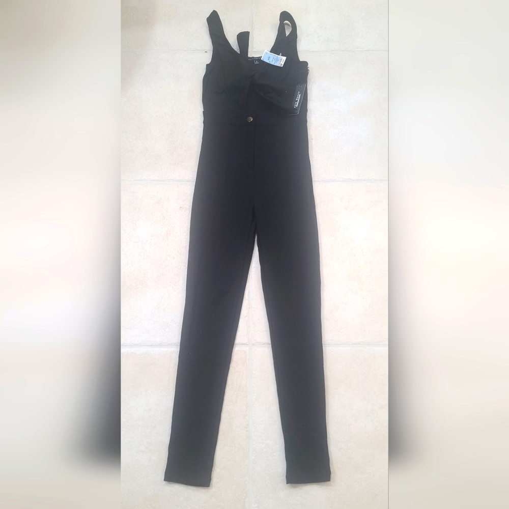 NWT Haute Monde Sz.S Black Romper with stomach showing
